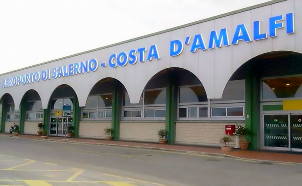 La manovra di bilancio regala 500 milioni agli aeroporti in crisi… e chi si lamenta ne vuole costruire altri