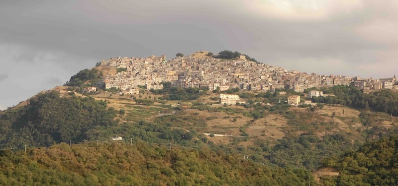 San Mauro Castelverde accoglie Judith Boy e Marisa Battaglia nella Residenza d’Artista “Il respiro del paesaggio”