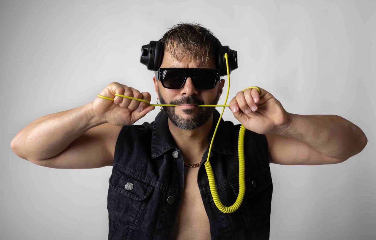 20/6 Modus DJ fa scatenare Philipp’s Club con il suo sound