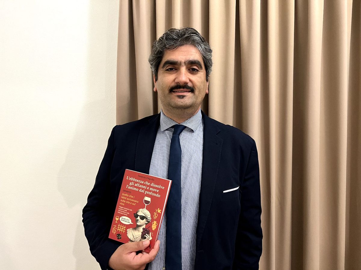 Raccontare il vino con Teodosio D’Apolito: visione e stile in “L’ebbrezza che dissolve gli affanni”