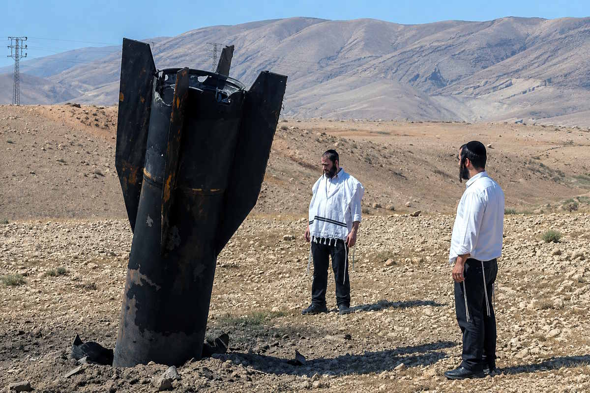 Medio Oriente, la tregua è finita: Iran e Israele tornano a colpirsi. Trump tenta di fermare l'escalation