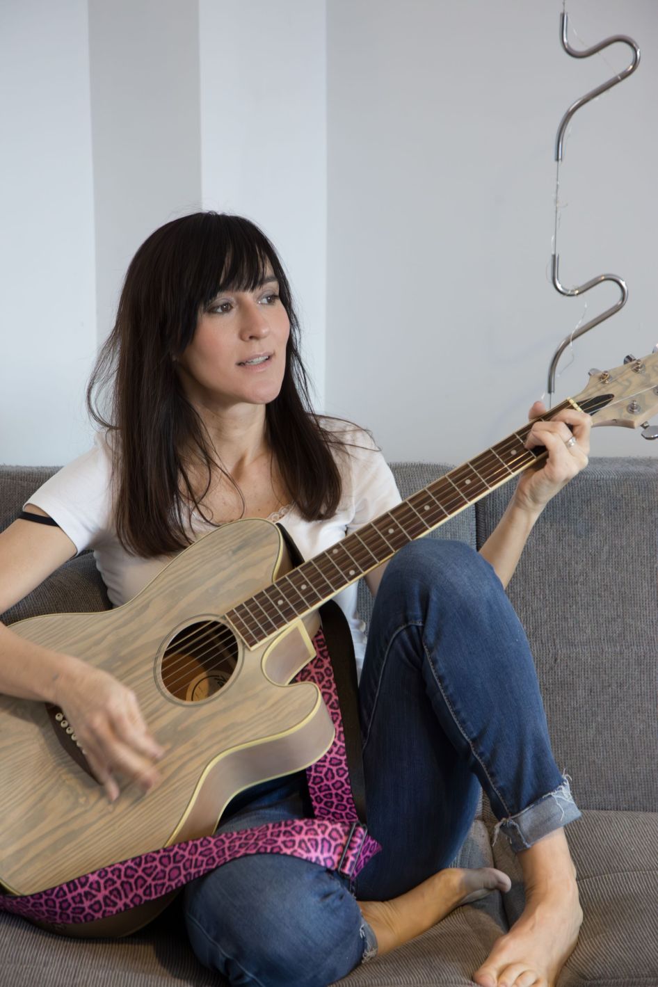 “The Secret Door”: Silvia Salvador tra introspezione, arte e desiderio di connessione