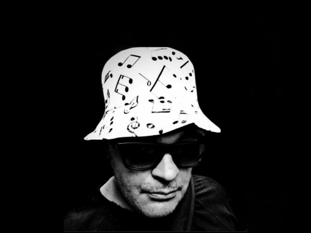 Nunzio Santagata racconta “The Music Club” (Devianza)